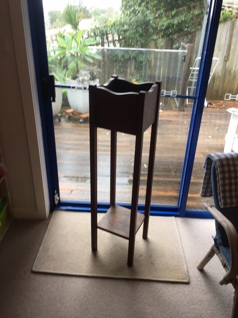 Hall/plant stand in solid timber