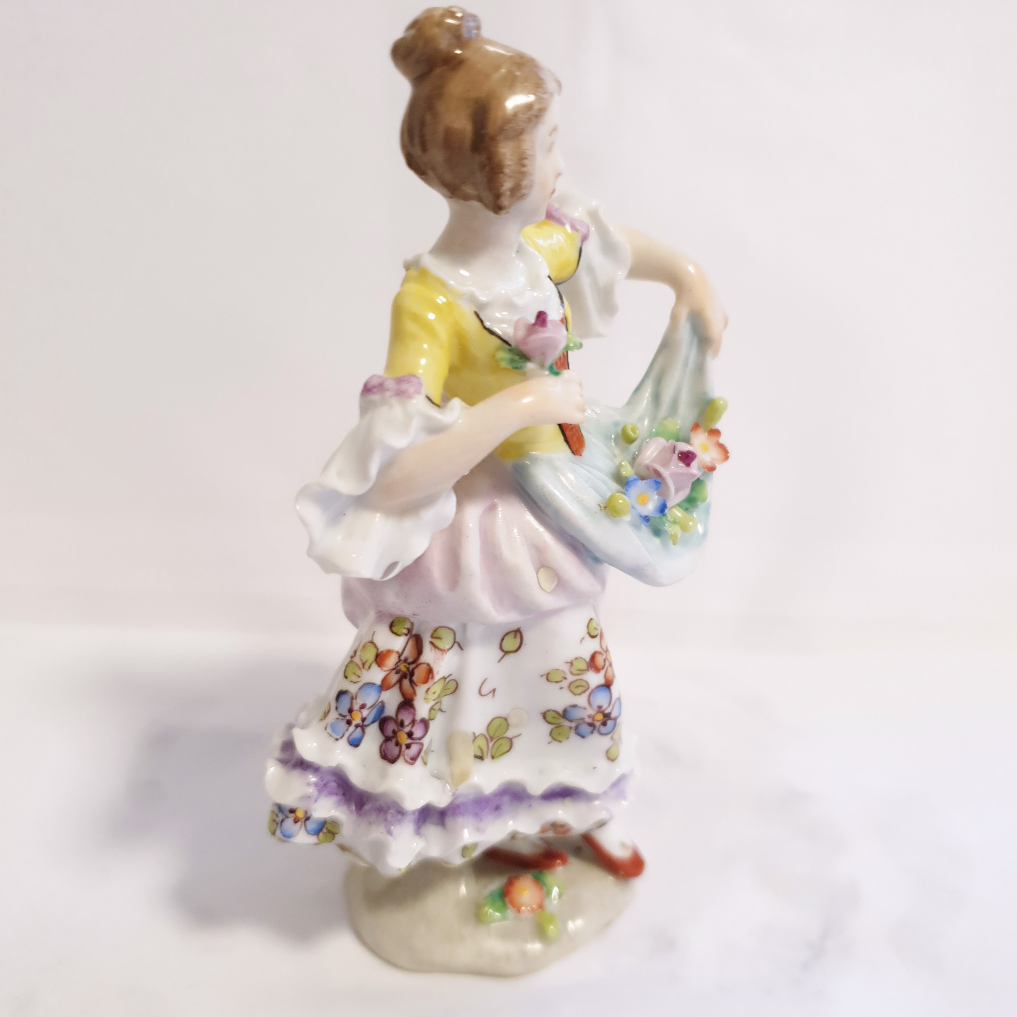 Antique German Sitzendorf dancing lady figurine